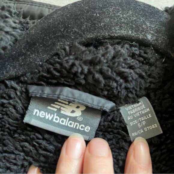 New Balance Sherpa fleece hooded puffer jacket Sz S - Picture 5 of 9